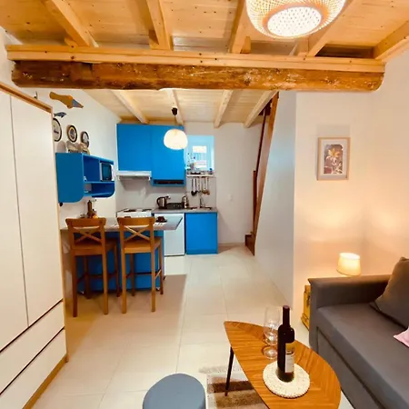 Malta House In Galaxídhion